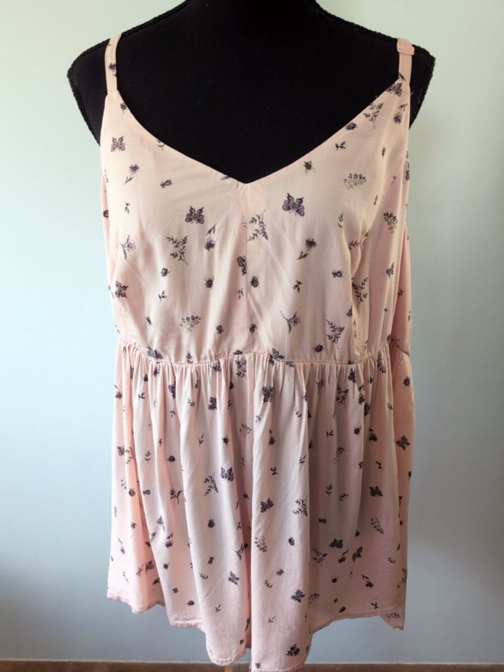 Torrid Babydoll Challis Sweetheart Pale Pink Butterfly Print Plus Adjustable